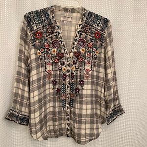 JOHNNY WAS RAQUEL V-NECK BUTTON DOWN BLOUSE SIZE S